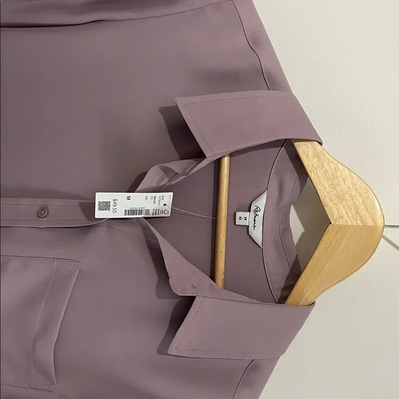 Reitman’s Blouse Size Medium - Picture 2 of 3